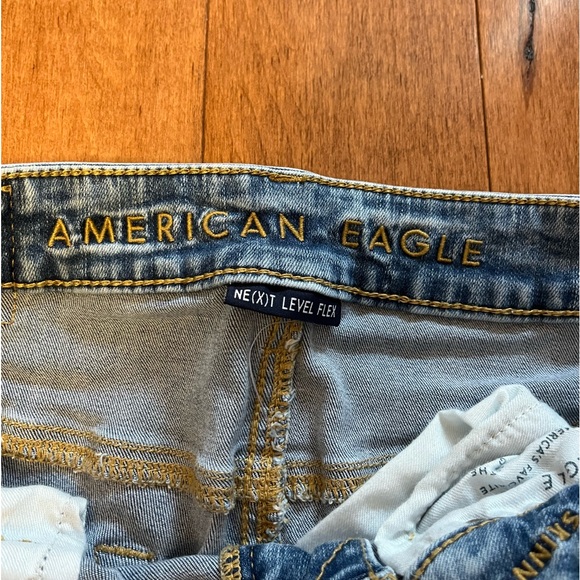 AMERICAN EAGLE RIPPED SKINNY JEANS - Picture 2 of 3